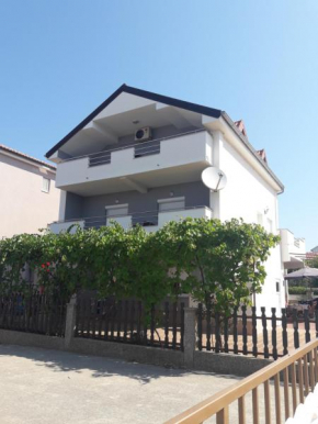 Apartmani Kuzmić